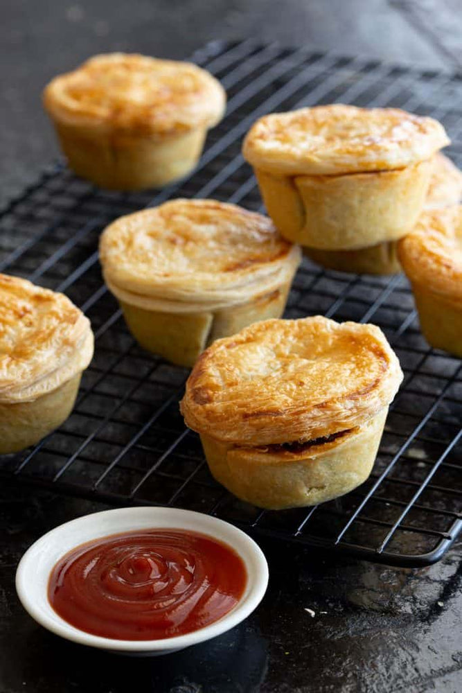 
            
                Load image into Gallery viewer, Mini Mince Pie Platter
            
        